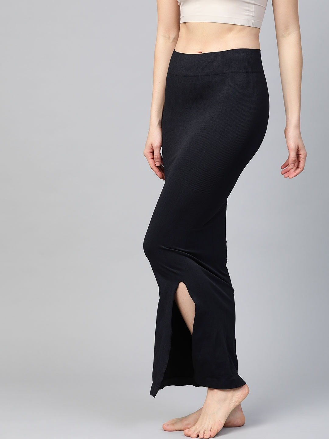 Buy Insoul Women Black Lycra Solid Saree Shapewear (M) Online at