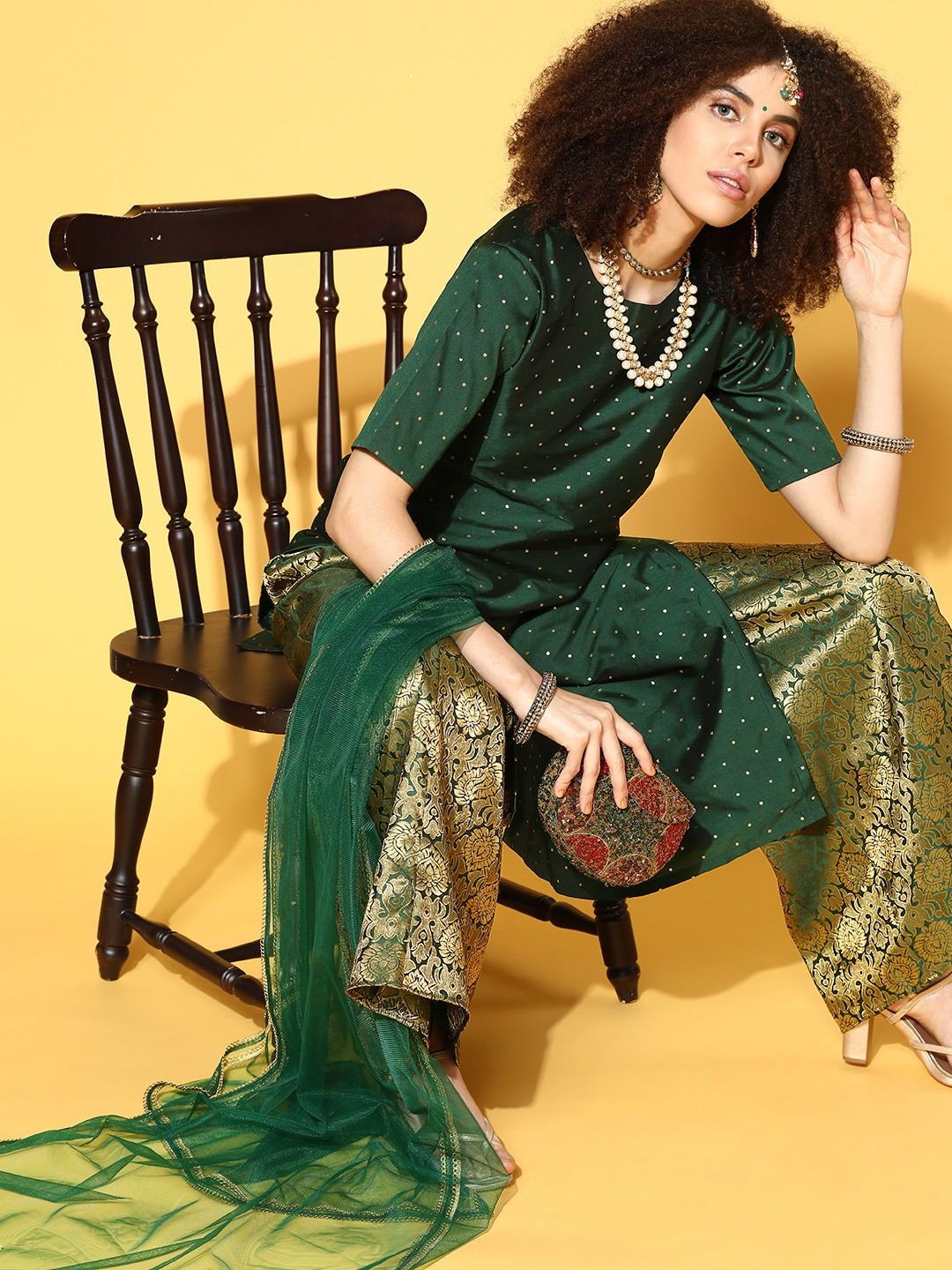 Buy online Printed Straight Kurta from Kurta Kurtis for Women by Fashion  Fricks for ₹689 at 66% off | 2024 Limeroad.com