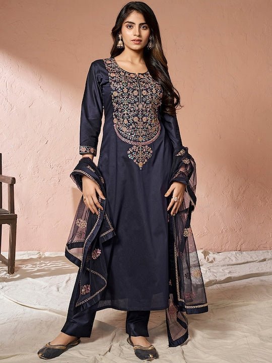 Buy Black Chanderi Pattern Threadwork V Neck Straight Kurta Set For Women  by Beige Online at Aza Fashions.