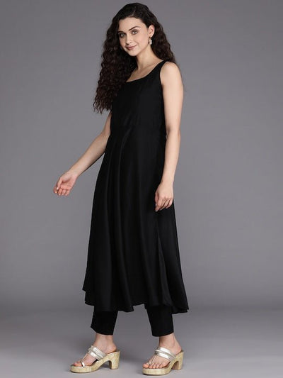 Women Black Pleated Kurta with Trousers & With Dupatta - Inddus.in