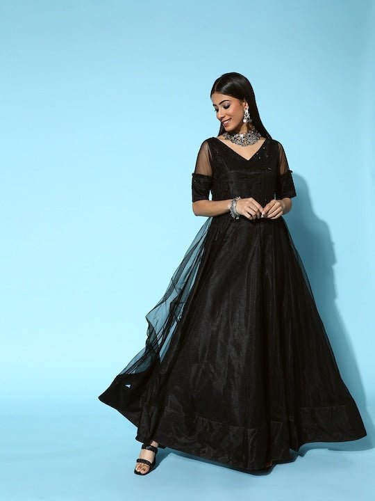 Cotton Black Dress With Border | Long dress design, Indian fashion dresses,  Black cotton dresses