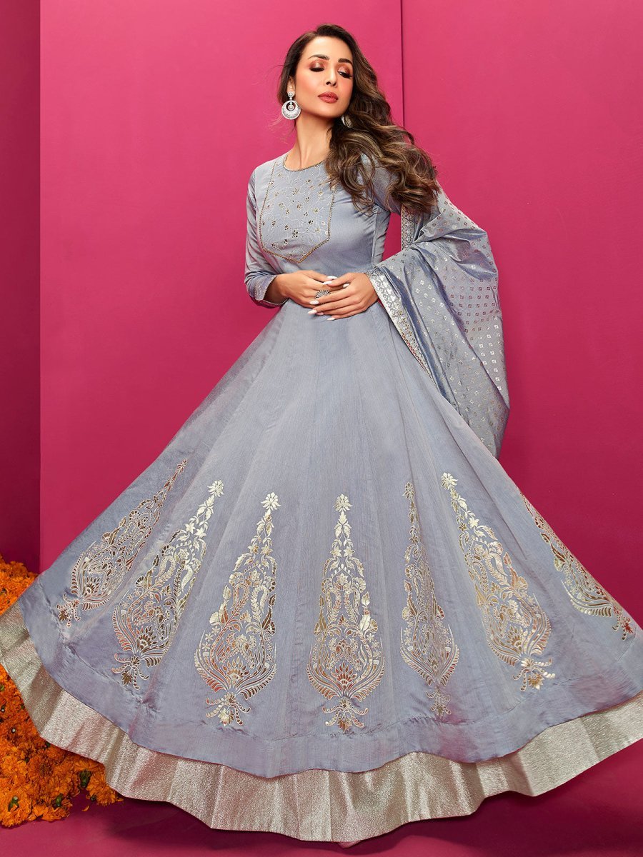 Malaika Arora Grey Ethnic Motifs Anarkali Kurta - Inddus.in Malaika Arora Grey Ethnic Motifs Anarkali Kurta - Inddus.in